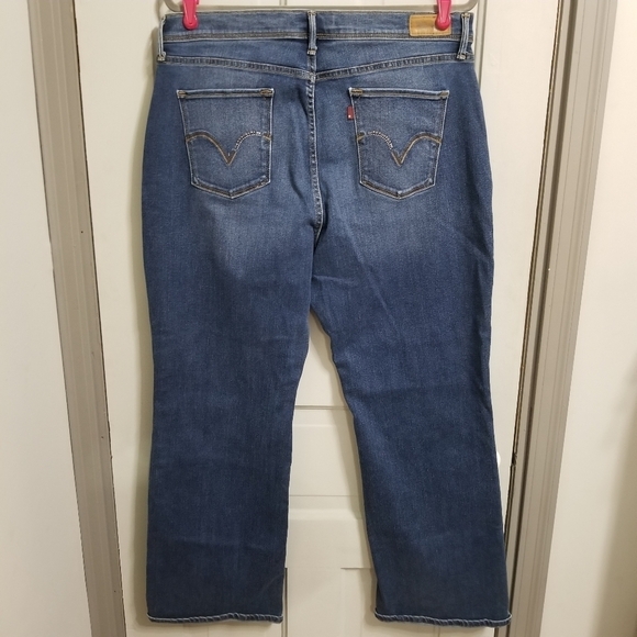 Levi's 512 Perfectly Slimming Bootcut Jeans - Picture 7 of 7